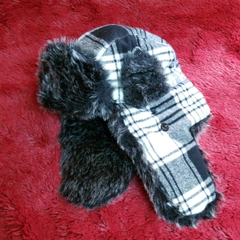 Weatherproof aviator style winter hat